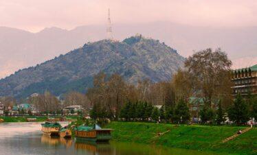 4 Nights / 5 Days Kashmir Tour Package