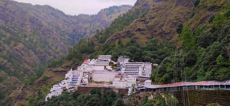 Kashmir with Vaishno Devi Tour