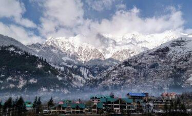 3 Nights / 4 Days Manali Tour Package with bus