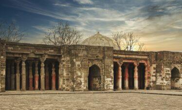 Shirdi Aurangabad & Pune 3 Nights / 4 Days Tour Package